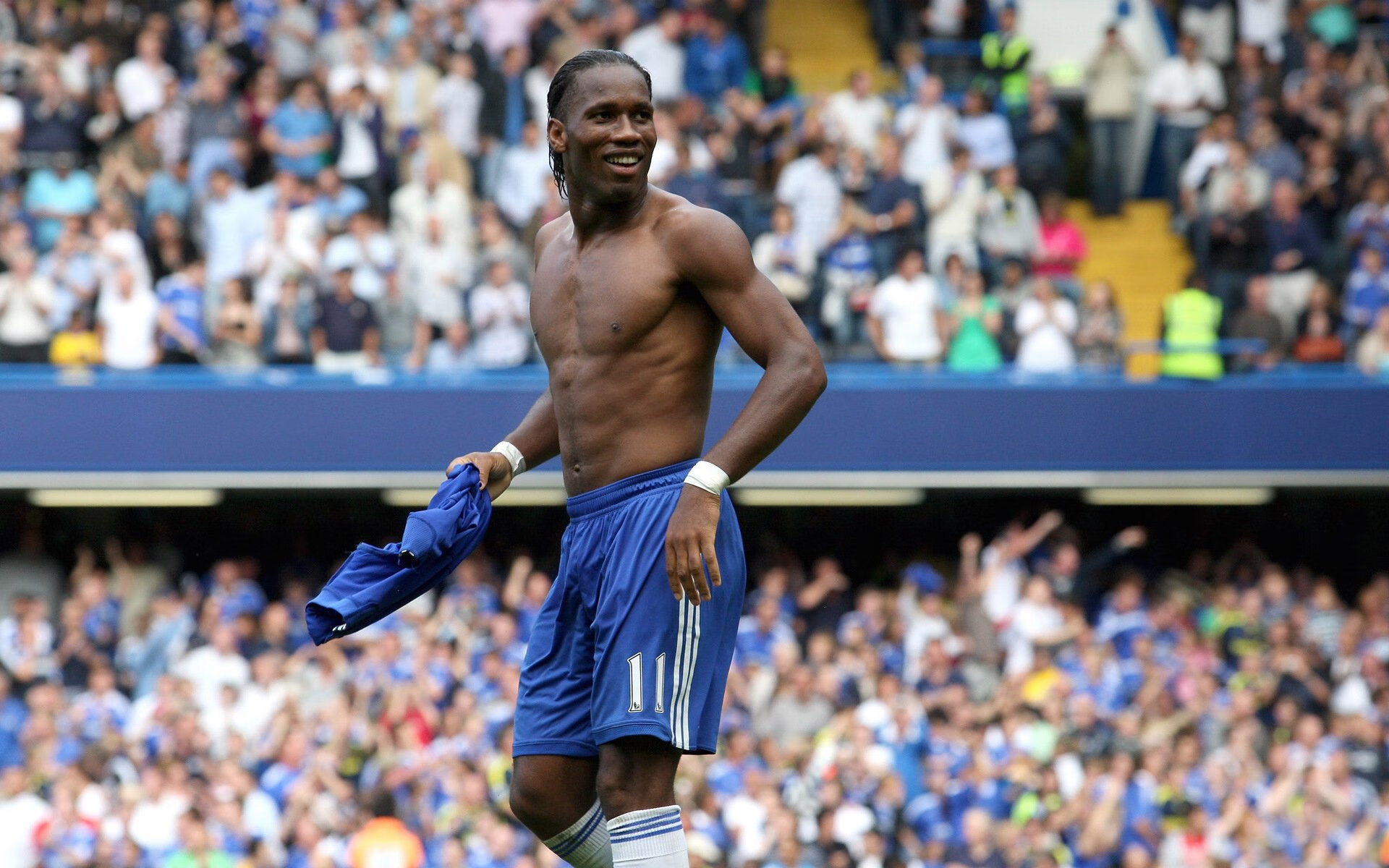 黄喜灿,从洪都拉斯奇迹到英超争冠的亚洲风暴