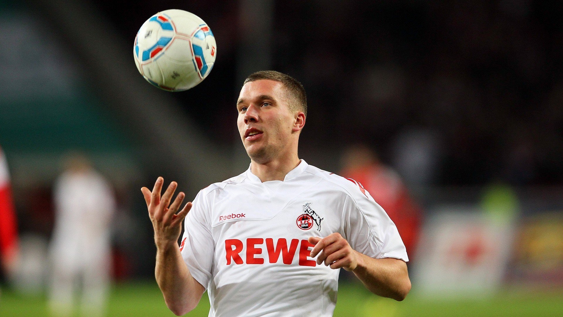 美加墨世界杯焦点战，阿森纳式高压，波兰铁骑的窒息九十分钟